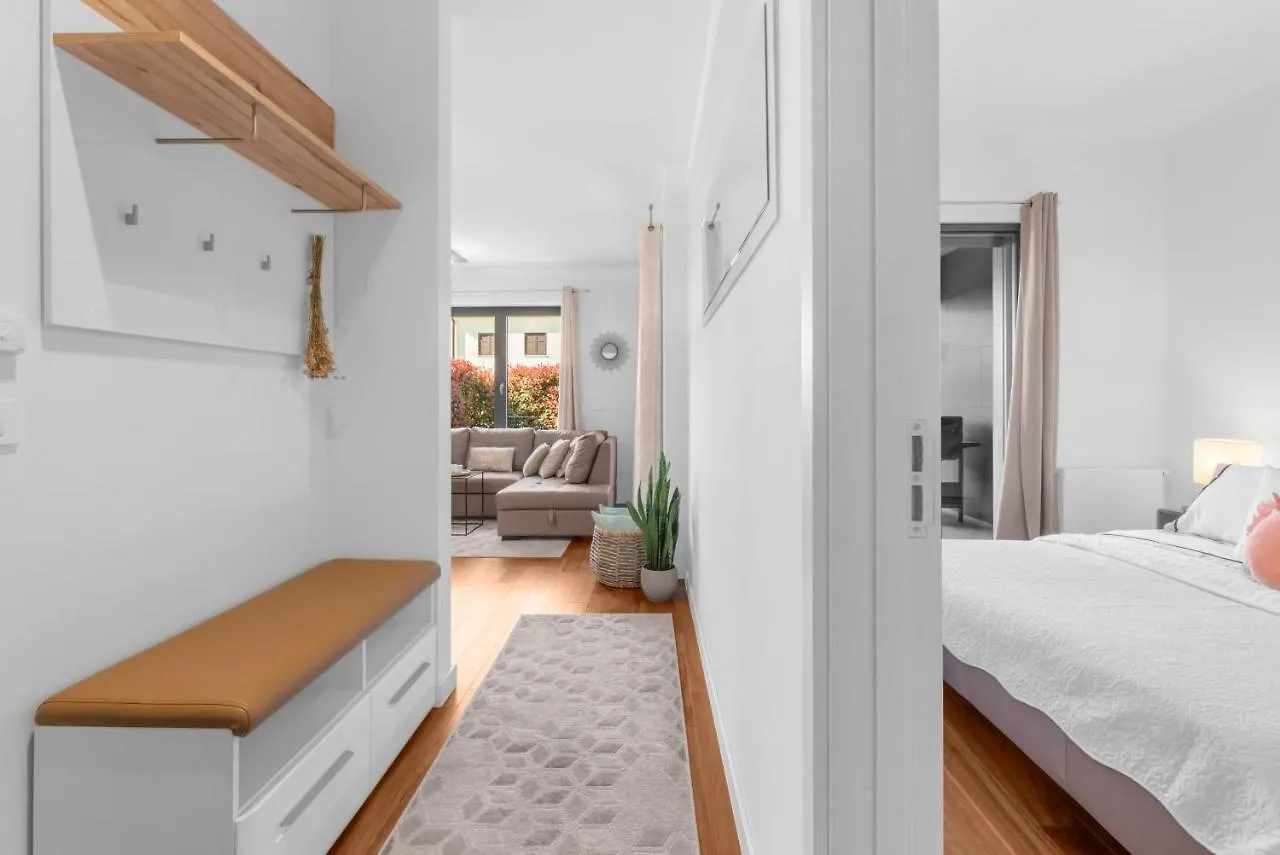 Luxury New Apartment With Private Garden Near The Beach! Porec